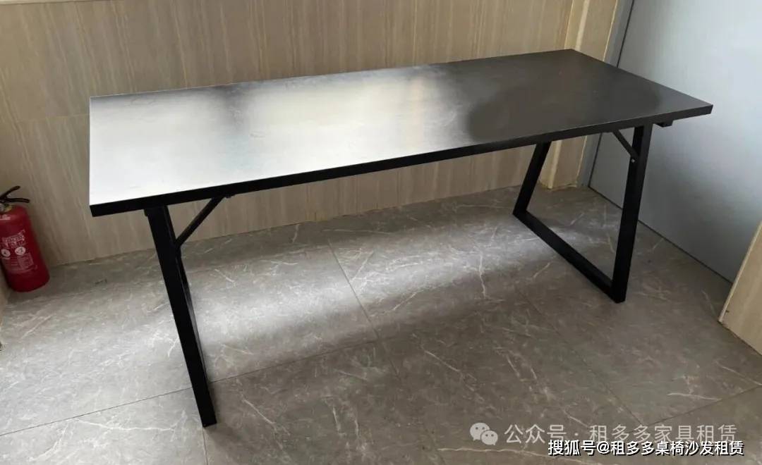 黑色中型会议桌租赁 洽谈桌椅租赁 时装周商务空间